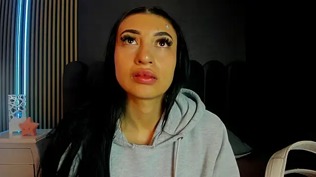 Nicolette ks  online show from April 30, 4:41 am
