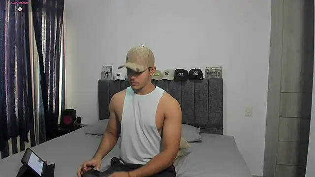Iamdylan777 online show from April 29, 5:30 pm