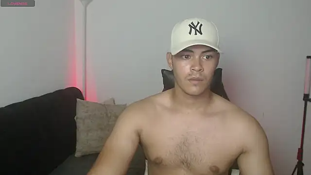 Snapshot of Iamdylan777 chatting on June 21, 2:58 am Iamdylan777 online show from June 21, 2:58 am