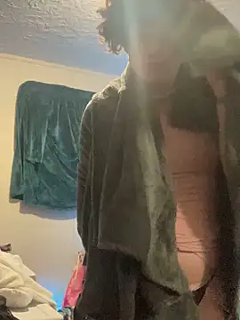 Snapshot of sum1betterthanmost chatting on March 13, 2:01 pm sum1betterthanmost online show from March 13, 2:01 pm