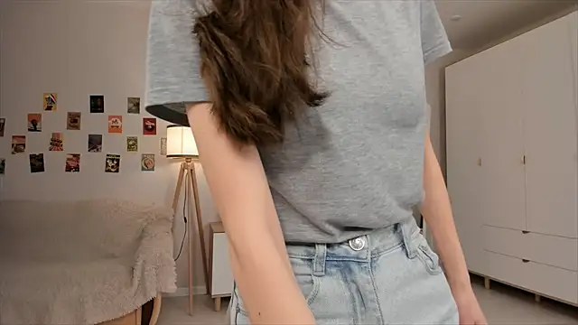 BettyBrowni online show from March 22, 4:04 pm