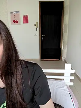 Snapshot of Aisha_Moretti chatting on April 20, 12:08 pm Aisha Moretti online show from April 20, 12:08 pm