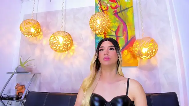 victoria aleia  online show from March 9, 12:00 am