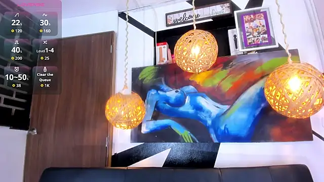 victoria aleia  online show from October 7, 10:07 pm