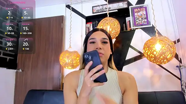 victoria aleia  online show from October 23, 10:19 pm