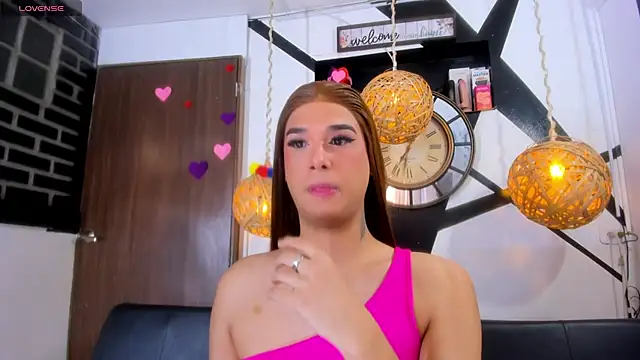 victoria aleia  online show from June 24, 10:20 pm