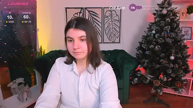 Snapshot of Viola__Shy chatting on January 16, 12:23 am Viola Shy online show from January 16, 12:23 am