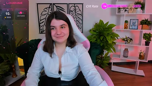 Snapshot of Viola__Shy chatting on February 7, 4:27 am Viola Shy online show from February 7, 4:27 am