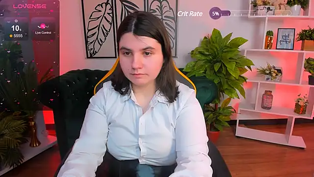Snapshot of Viola__Shy chatting on February 22, 1:00 am Viola Shy online show from February 22, 1:00 am