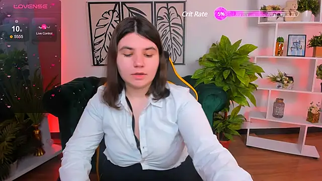 Snapshot of Viola__Shy chatting on February 27, 1:16 am Viola Shy online show from February 27, 1:16 am