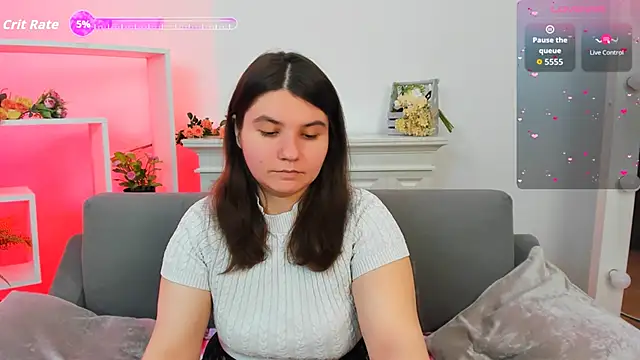 Snapshot of Viola__Shy chatting on September 22, 8:33 pm Viola Shy online show from September 22, 8:33 pm
