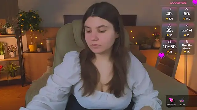 Viola  Shy online show from April 27, 8:07 pm