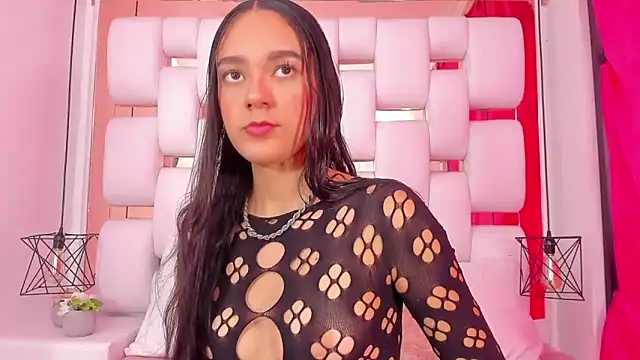 EmmyCruzZ online show from December 19, 6:59 pm