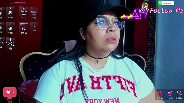 Snapshot of AvaChannel chatting on March 5, 10:44 am AvaChannel online show from March 5, 10:44 am