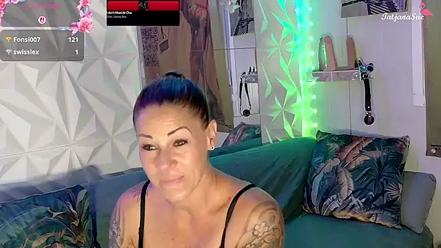 Snapshot of Tatjana_Sue chatting on August 8, 6:43 pm Tatjana Sue online show from August 8, 6:43 pm