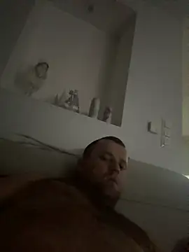 Snapshot of MateoKimiBi chatting on December 20, 2:41 am MateoKimiBi online show from December 20, 2:41 am