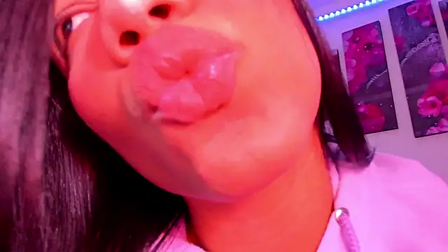 Snapshot of Alissarhys26 chatting on March 3, 3:30 am Alissarhys26 online show from March 3, 3:30 am