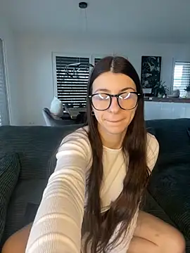 Snapshot of Wildberry_ chatting on February 16, 7:26 am Wildberry online show from February 16, 7:26 am