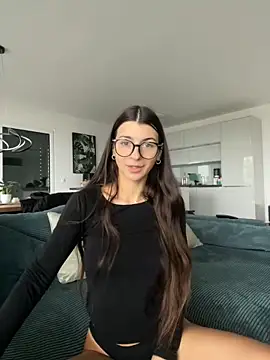 Snapshot of Wildberry_ chatting on November 16, 8:20 am Wildberry online show from November 16, 8:20 am