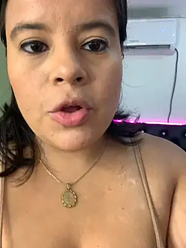 Snapshot of twocurvylatins chatting on February 14, 9:33 pm twocurvylatins online show from February 14, 9:33 pm