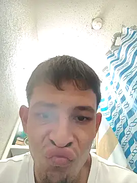 Snapshot of Leonul chatting on January 24, 11:02 pm Leonul online show from January 24, 11:02 pm