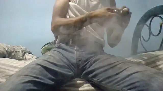 Snapshot of Leonul chatting on November 10, 3:27 am Leonul online show from November 10, 3:27 am