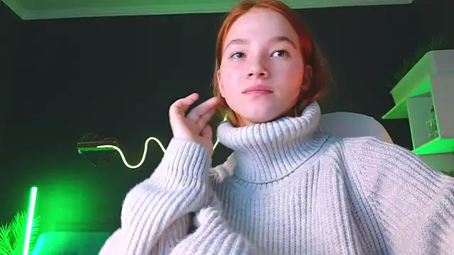 Snapshot of erikabrian chatting on December 11, 11:19 am erikabrian online show from December 11, 11:19 am