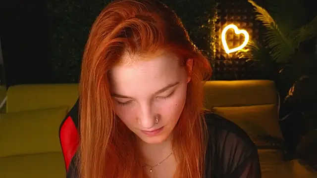 Snapshot of erikabrian chatting on December 15, 11:34 am erikabrian online show from December 15, 11:34 am