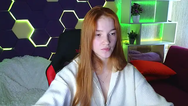 Snapshot of erikabrian chatting on December 18, 4:31 am erikabrian online show from December 18, 4:31 am