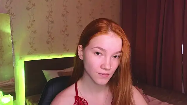 Snapshot of erikabrian chatting on December 19, 4:13 am erikabrian online show from December 19, 4:13 am