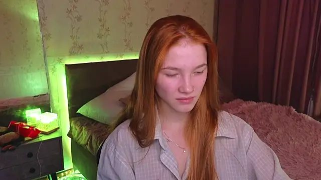 Snapshot of erikabrian chatting on December 21, 4:19 am erikabrian online show from December 21, 4:19 am