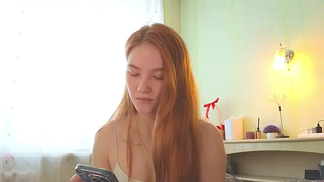 Snapshot of erikabrian chatting on January 11, 5:10 am erikabrian online show from January 11, 5:10 am