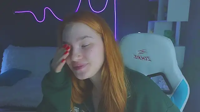 Snapshot of erikabrian chatting on September 13, 1:38 am erikabrian online show from September 13, 1:38 am