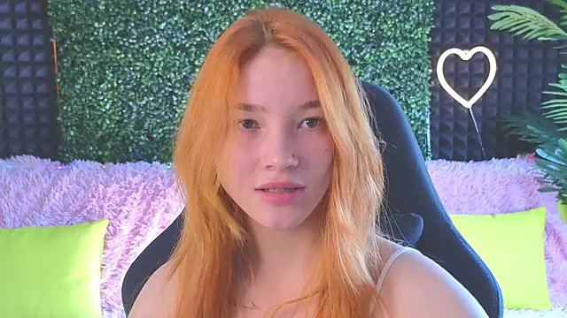 Snapshot of erikabrian chatting on October 1, 8:09 am erikabrian online show from October 1, 8:09 am