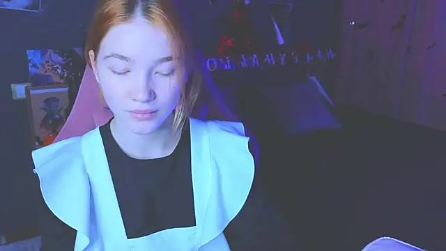 Snapshot of erikabrian chatting on October 25, 7:49 am erikabrian online show from October 25, 7:49 am