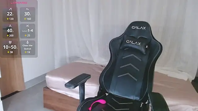 Lin SiYee online show from March 17, 2:45 pm