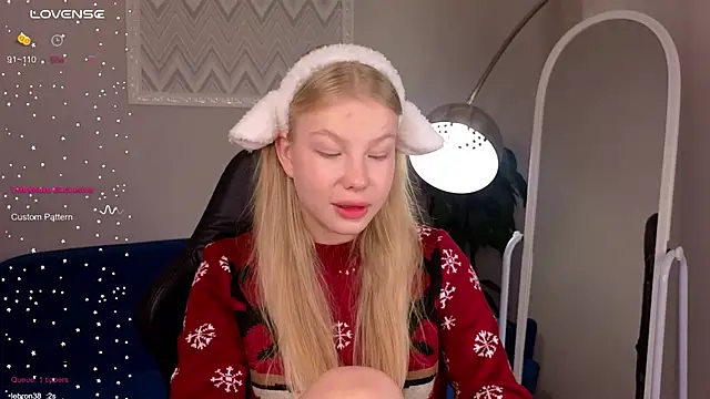 Snapshot of Sarra_Cooper chatting on January 7, 5:12 am Sarra Cooper online show from January 7, 5:12 am