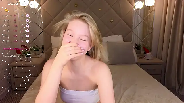 Snapshot of Sarra_Cooper chatting on January 21, 4:43 am Sarra Cooper online show from January 21, 4:43 am