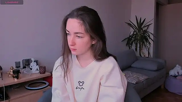 cClandesTina online show from December 15, 1:22 pm