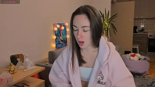 cClandesTina online show from January 1, 2:52 pm