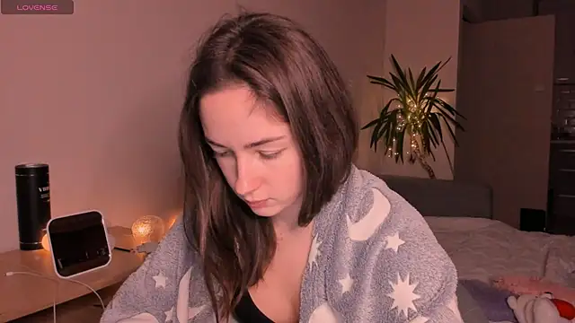 cClandesTina online show from January 9, 11:45 pm