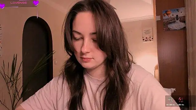 cClandesTina online show from February 15, 9:00 pm