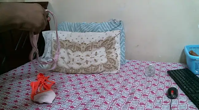 glam mish online show from March 21, 2:40 pm