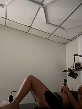 Pretty Isadora online show from November 27, 7:27 pm