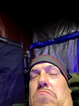 joeycbigcock online show from November 28, 12:35 am