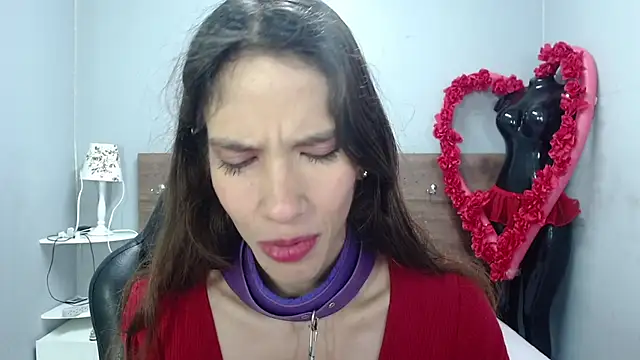 Snapshot of Hunter_Ignis chatting on February 23, 2:35 pm Hunter Ignis online show from February 23, 2:35 pm