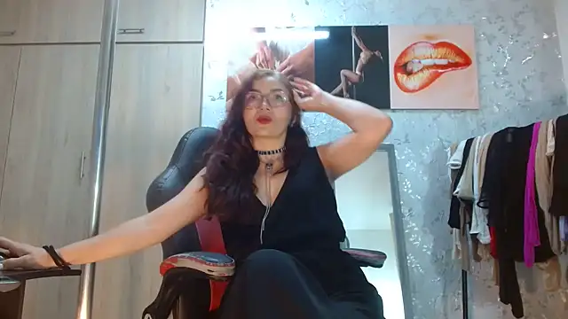 Snapshot of Samantabrown_ chatting on August 1, 11:31 am Samantabrown online show from August 1, 11:31 am