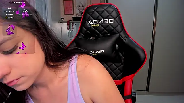 Snapshot of ivyy_scott chatting on September 13, 11:43 am ivyy scott online show from September 13, 11:43 am