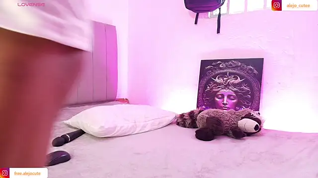 alejo cute online show from February 5, 10:12 pm