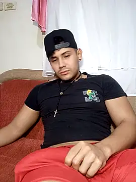 Snapshot of AlexisSpears_ chatting on January 6, 5:52 am AlexisSpears online show from January 6, 5:52 am